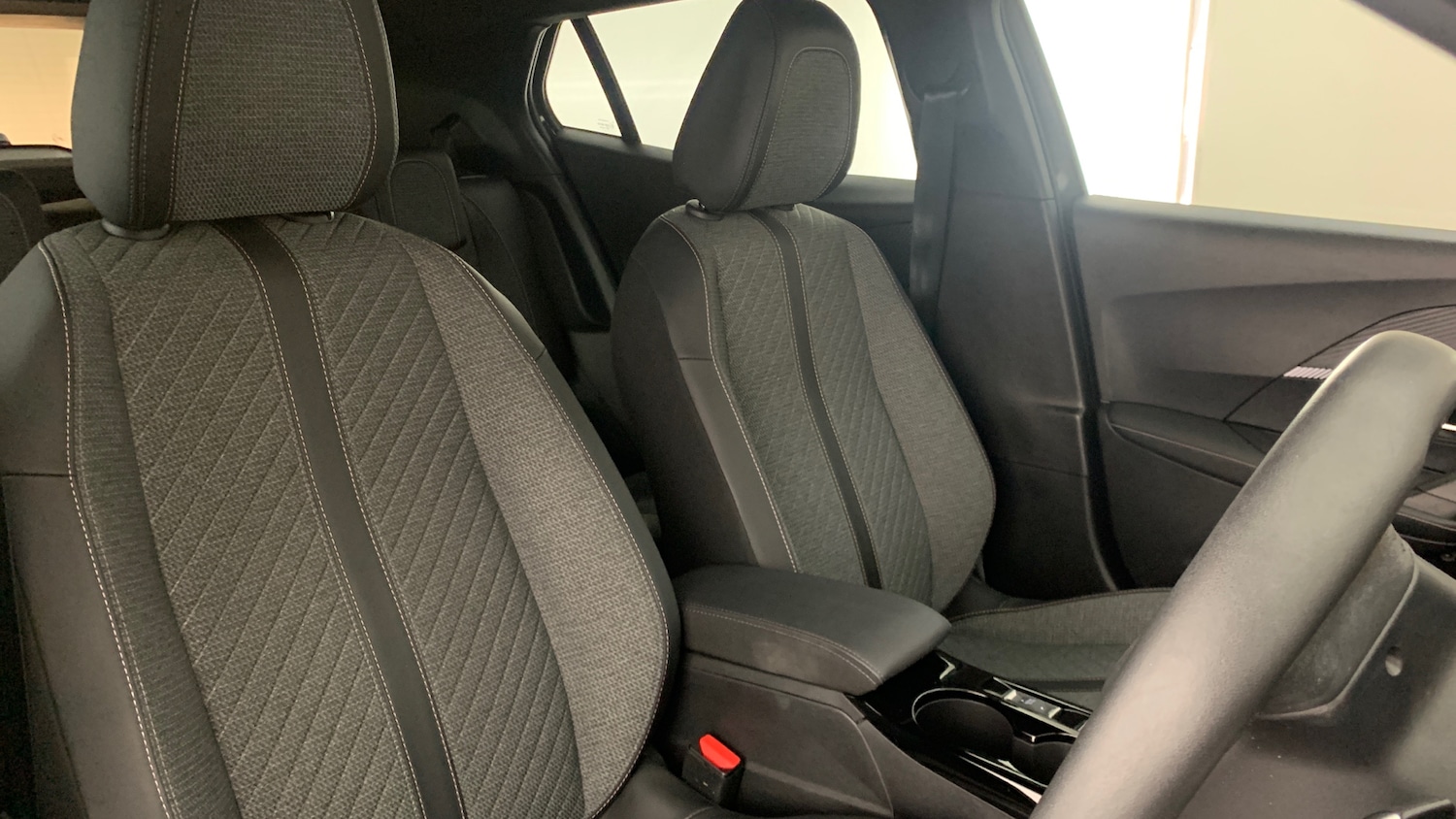 Used Peugeot 2008 2024 for sale - 76486419: Photo 43