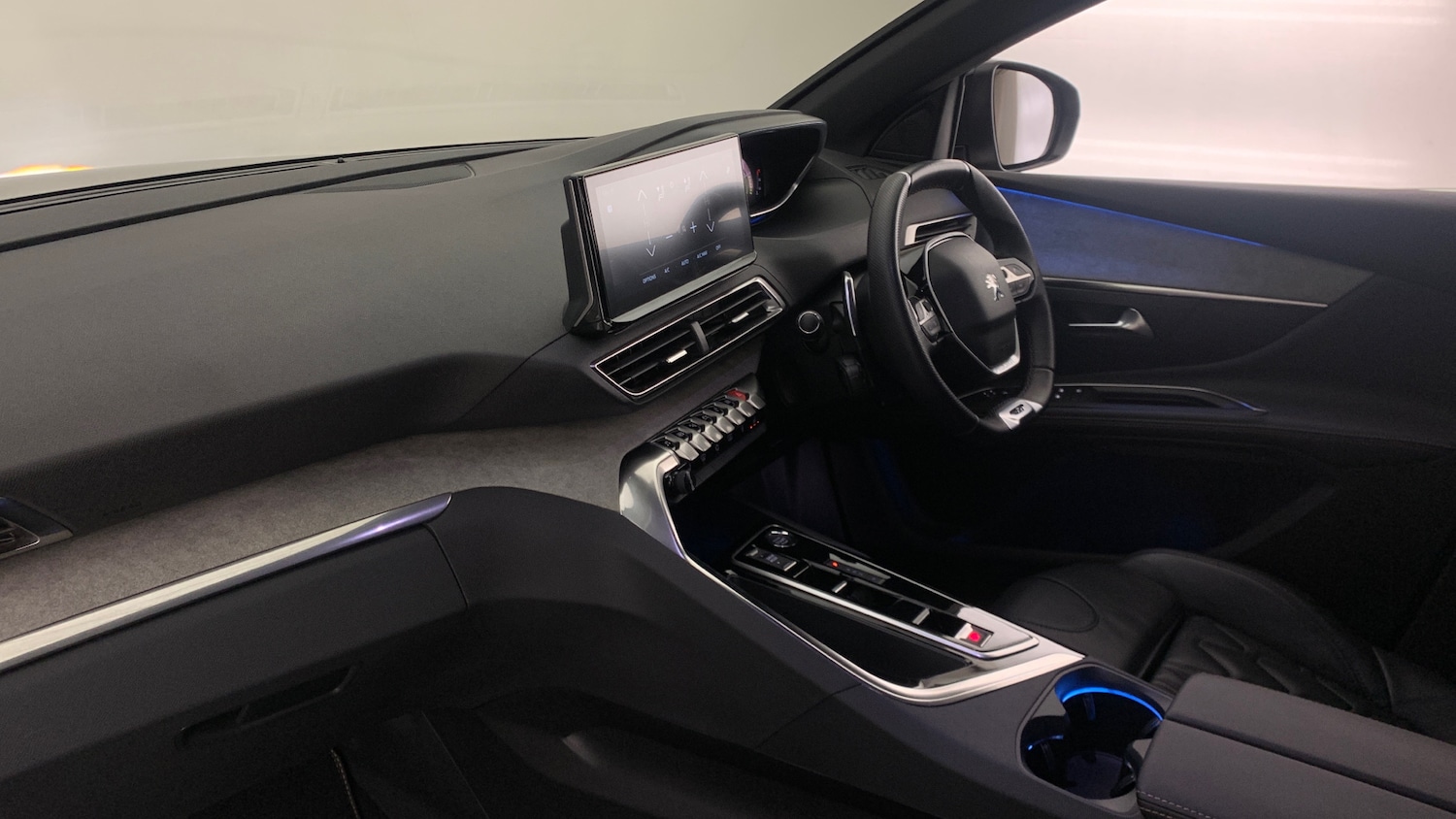 Used Peugeot 5008 2024 for sale - 76621456: Photo 2