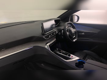 Used Peugeot 5008 2024 for sale - 76621456: Photo