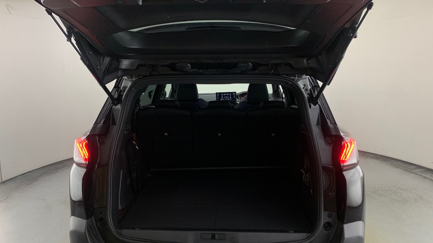 Used Peugeot 5008 2024 for sale - 76621456: Photo 5