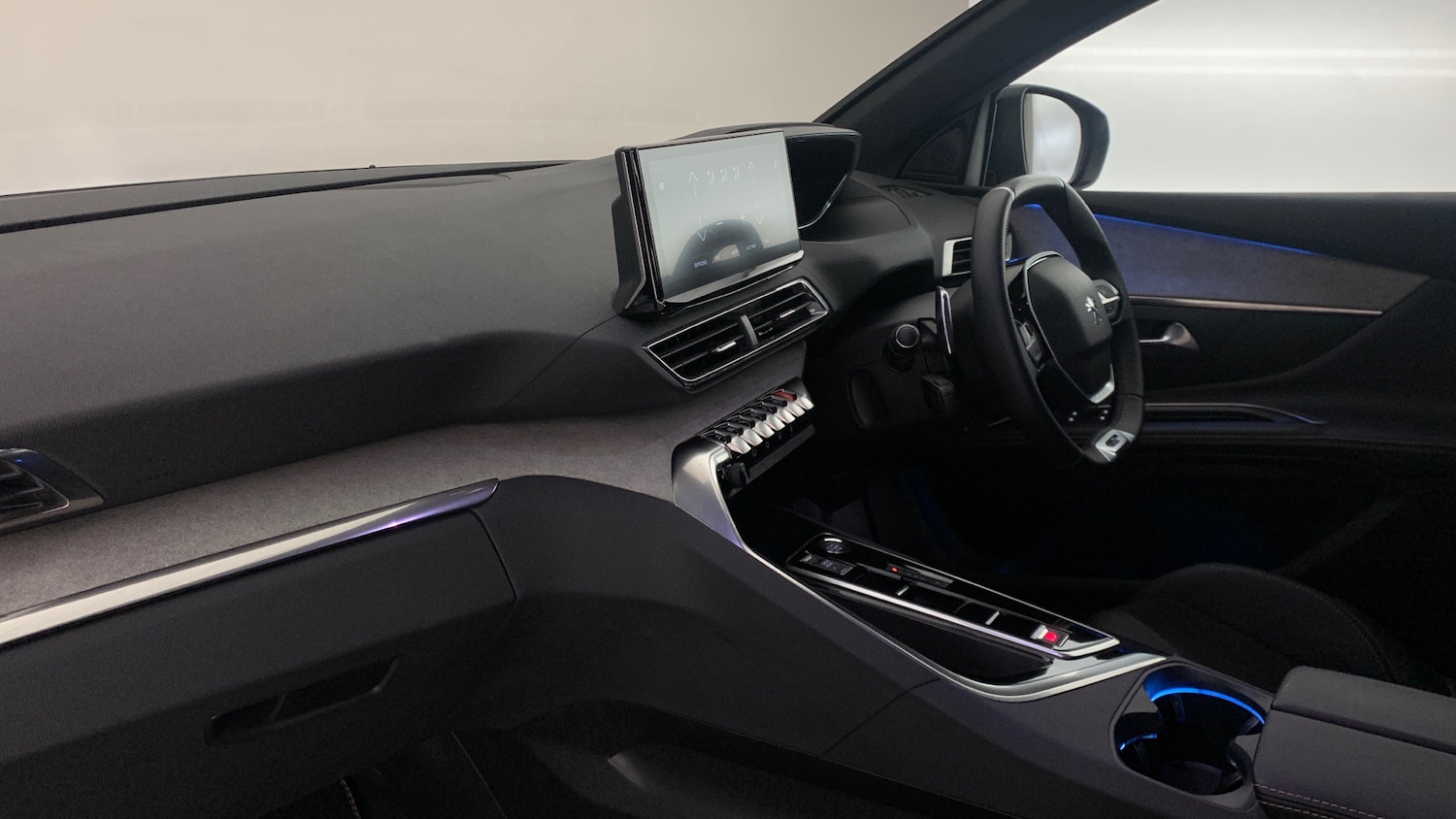 Used Peugeot 5008 2024 for sale - 76228711: Photo 2