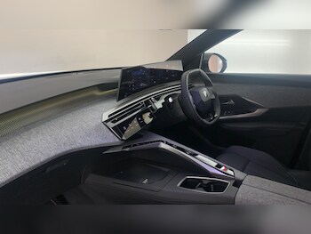 Used Peugeot 5008 2025 for sale - 76139417: Photo 2