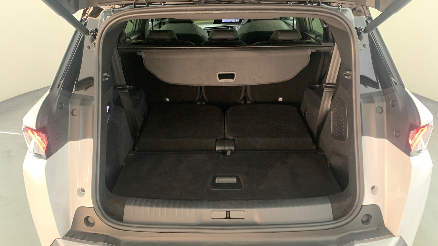 Used Peugeot 5008 2025 for sale - 76139417: Photo 5