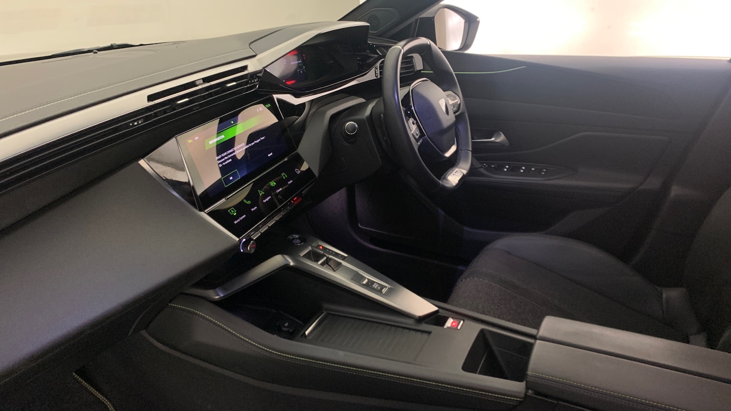 Used Peugeot 308 2024 for sale - 77042317: Photo 2