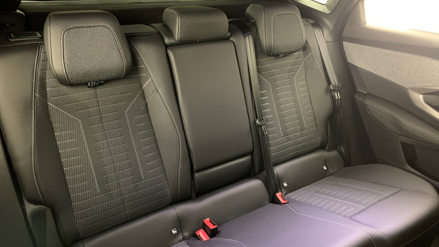 Used Peugeot 3008 2025 for sale - 77659710: Photo 8