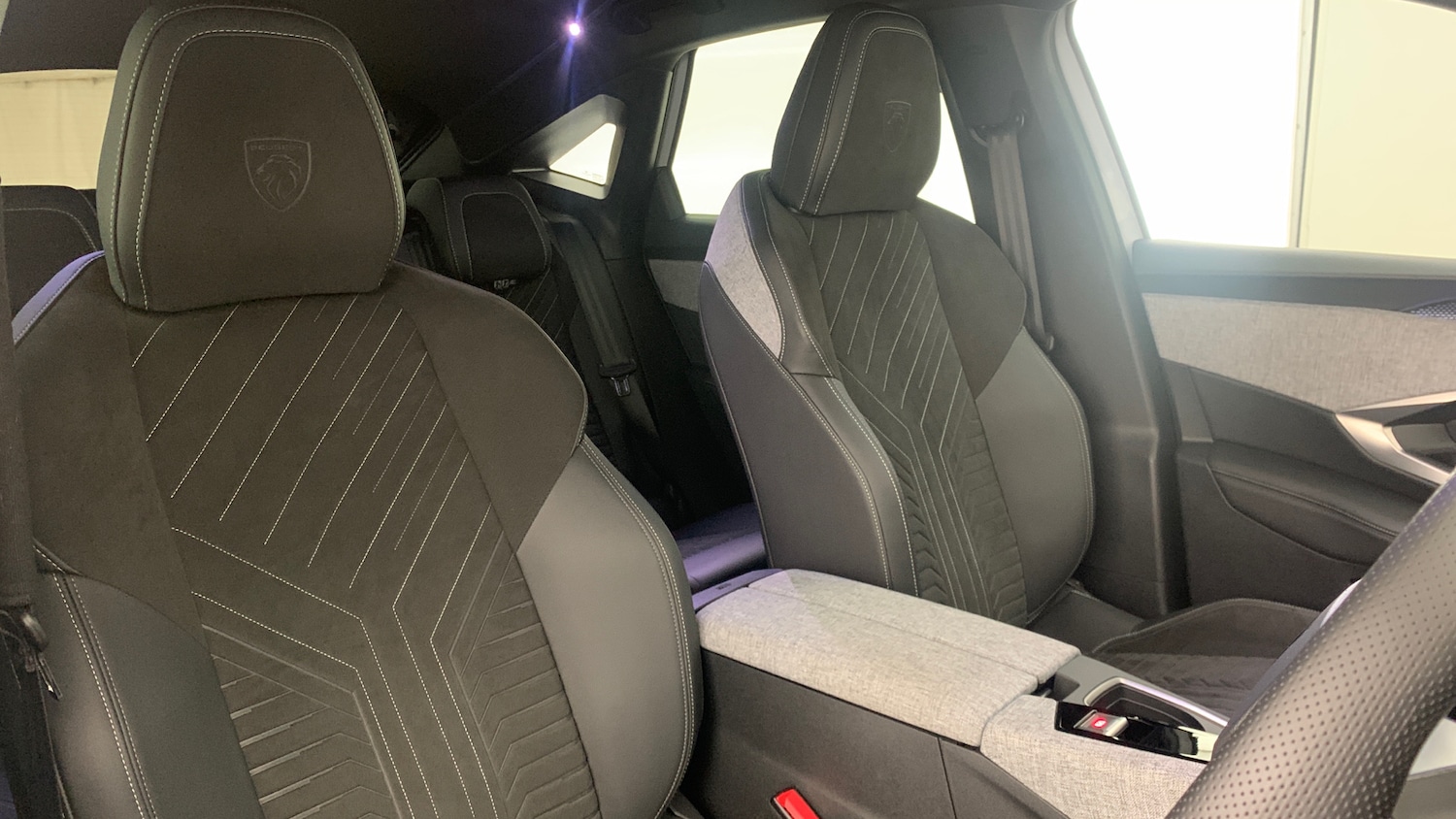 Used Peugeot 3008 2024 for sale - 76621403: Photo 43