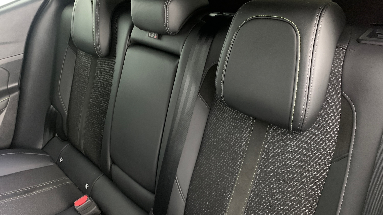 Used Peugeot 408 2025 for sale - 76474350: Photo 8