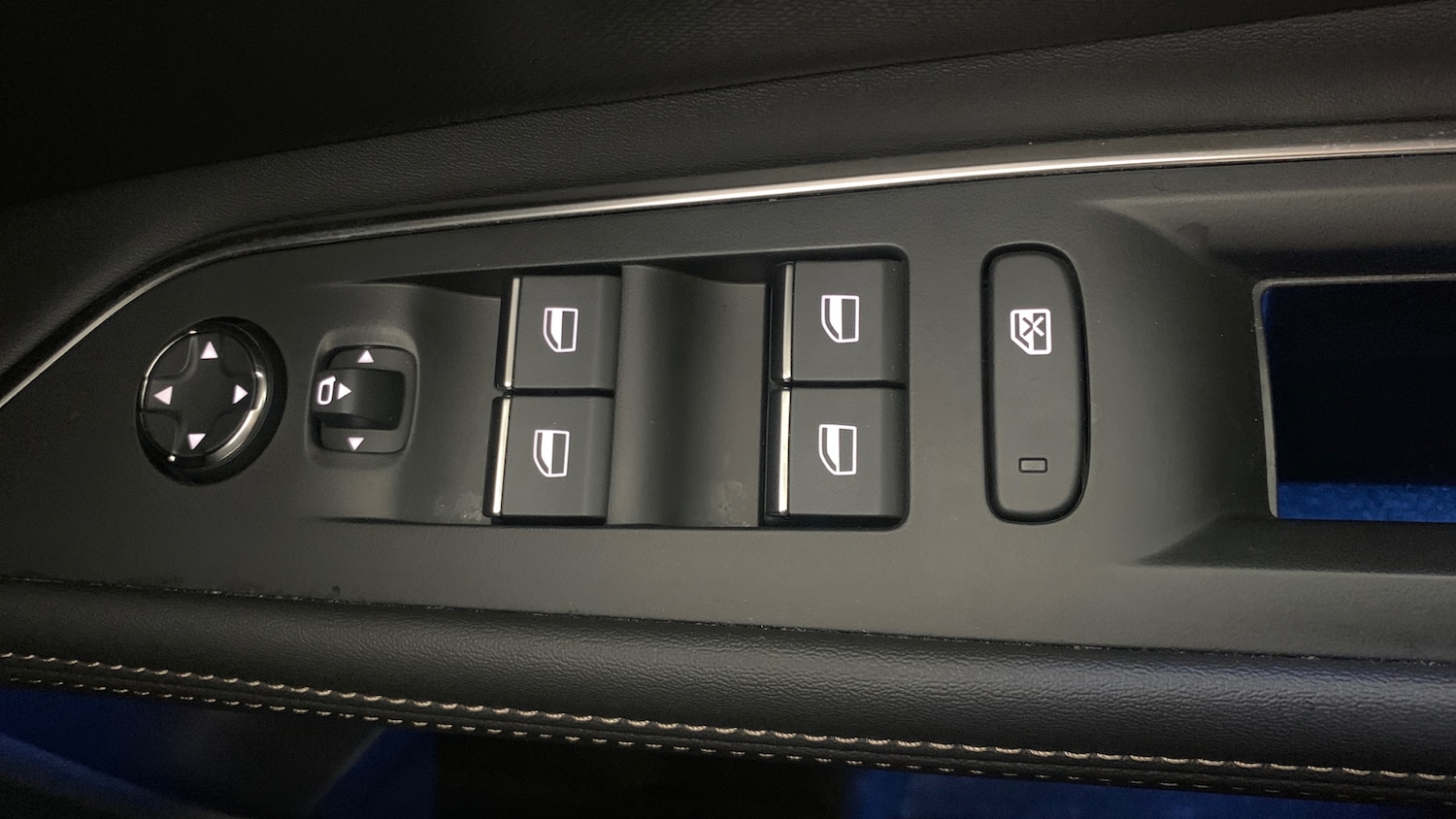 Used Peugeot 5008 2022 for sale - 77121161: Photo 38