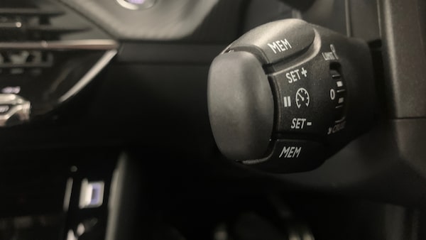 Used Peugeot 2008 2024 for sale - 76168062: Photo 35