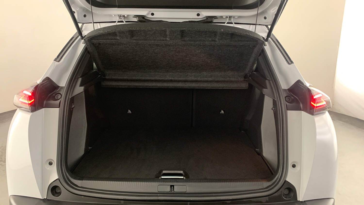 Used Peugeot 2008 2024 for sale - 77497973: Photo 5