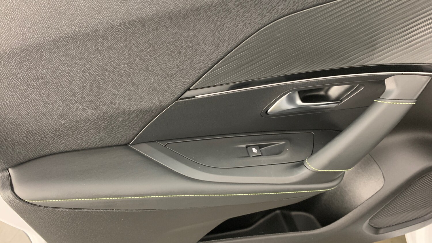 Used Peugeot 2008 2024 for sale - 77497973: Photo 57