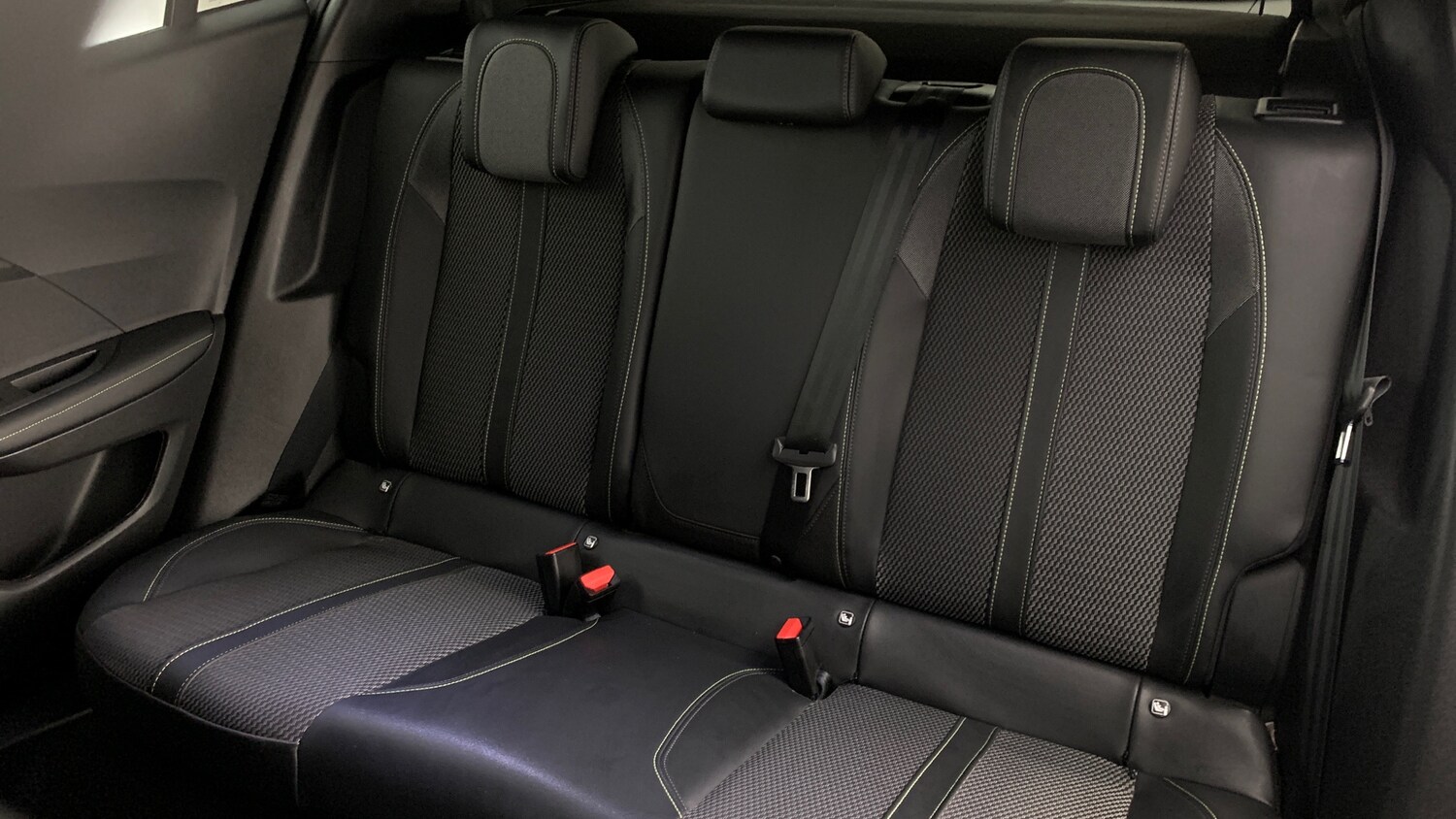 Used Peugeot 2008 2024 for sale - 77497973: Photo 7