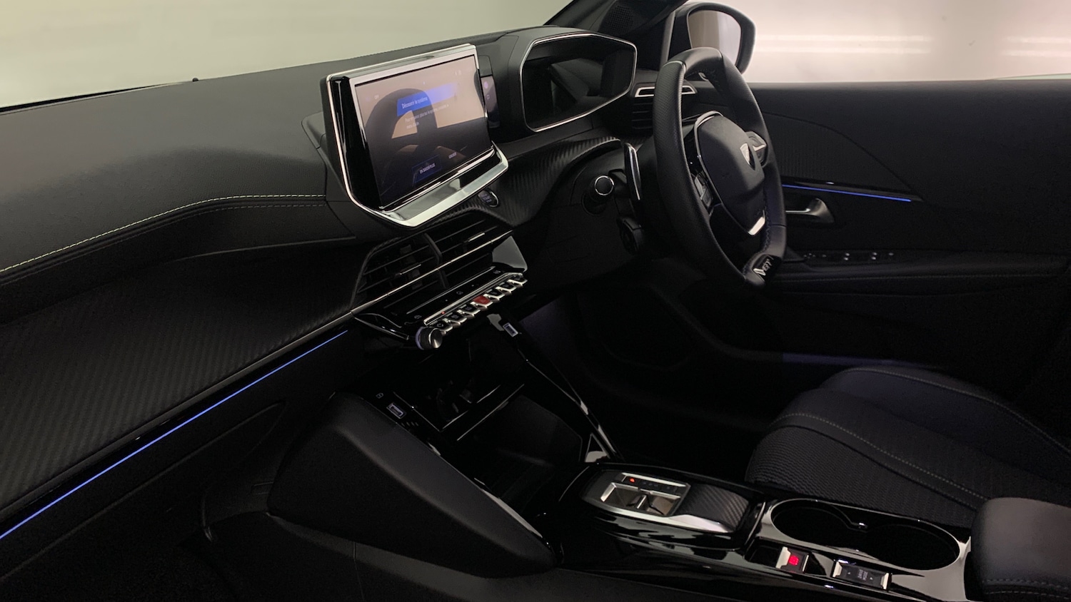 Used Peugeot 208 2024 for sale - 76410167: Photo 2