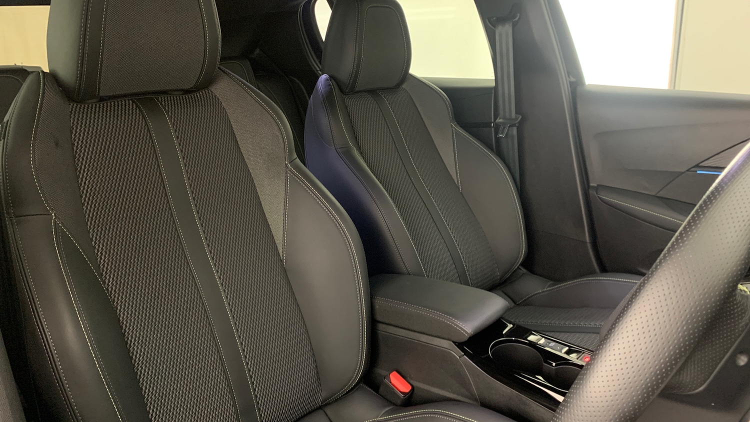 Used Peugeot 208 2024 for sale - 76410167: Photo 42