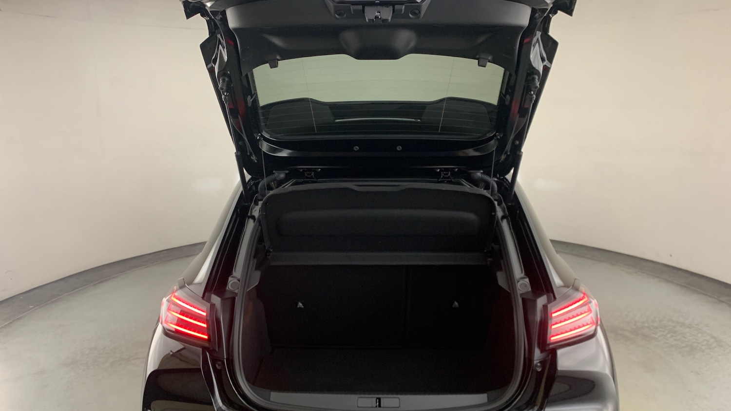 Used Peugeot 208 2024 for sale - 76410167: Photo 5