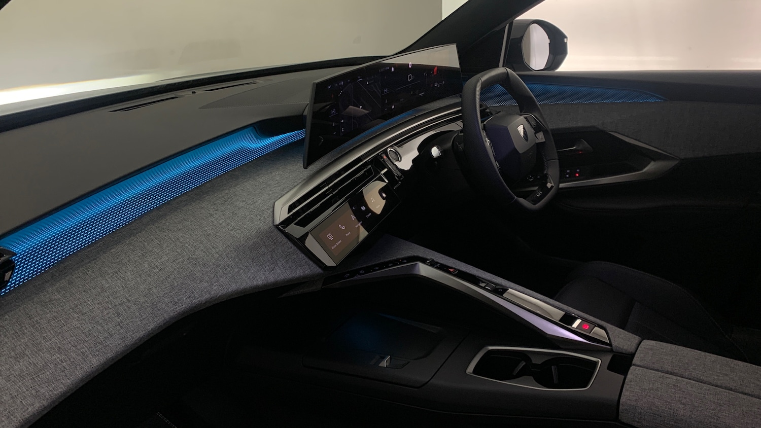 Used Peugeot 5008 2025 for sale - 77042349: Photo 2