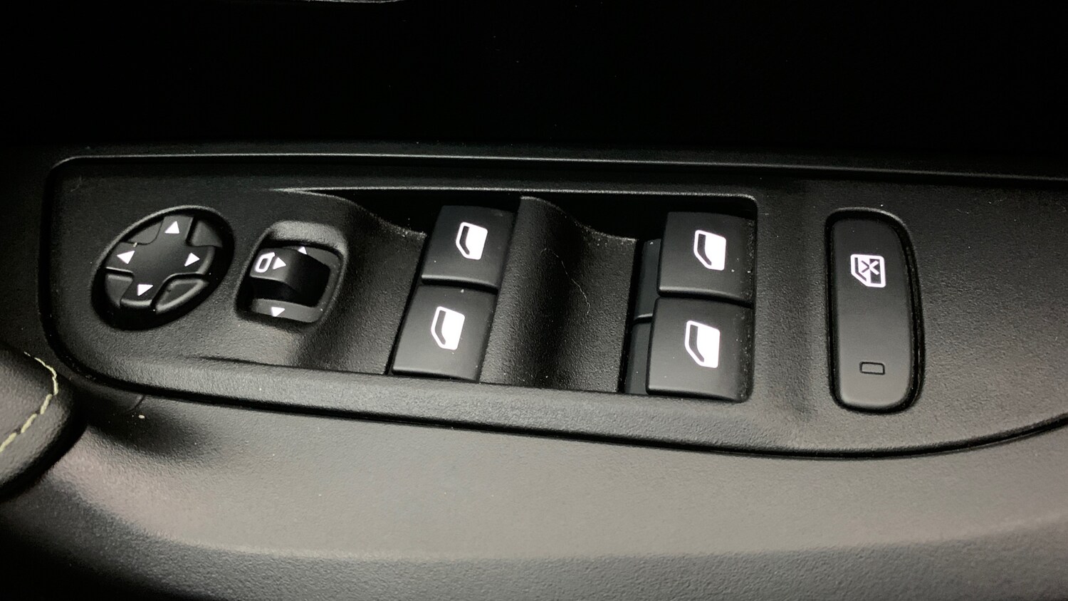 Used Peugeot 2008 2025 for sale - 76586378: Photo 38