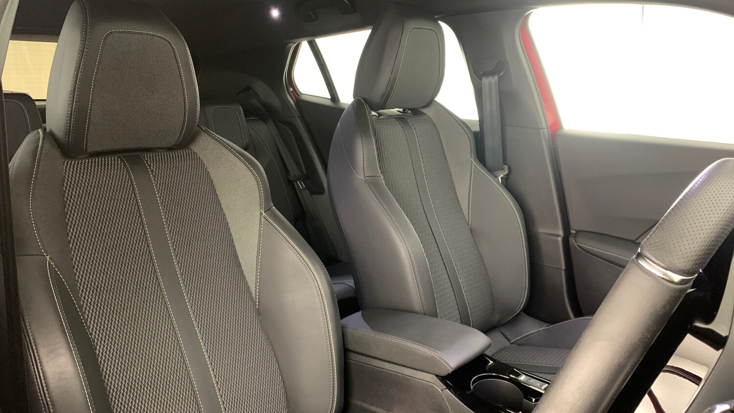 Used Peugeot 2008 2025 for sale - 76586378: Photo 44