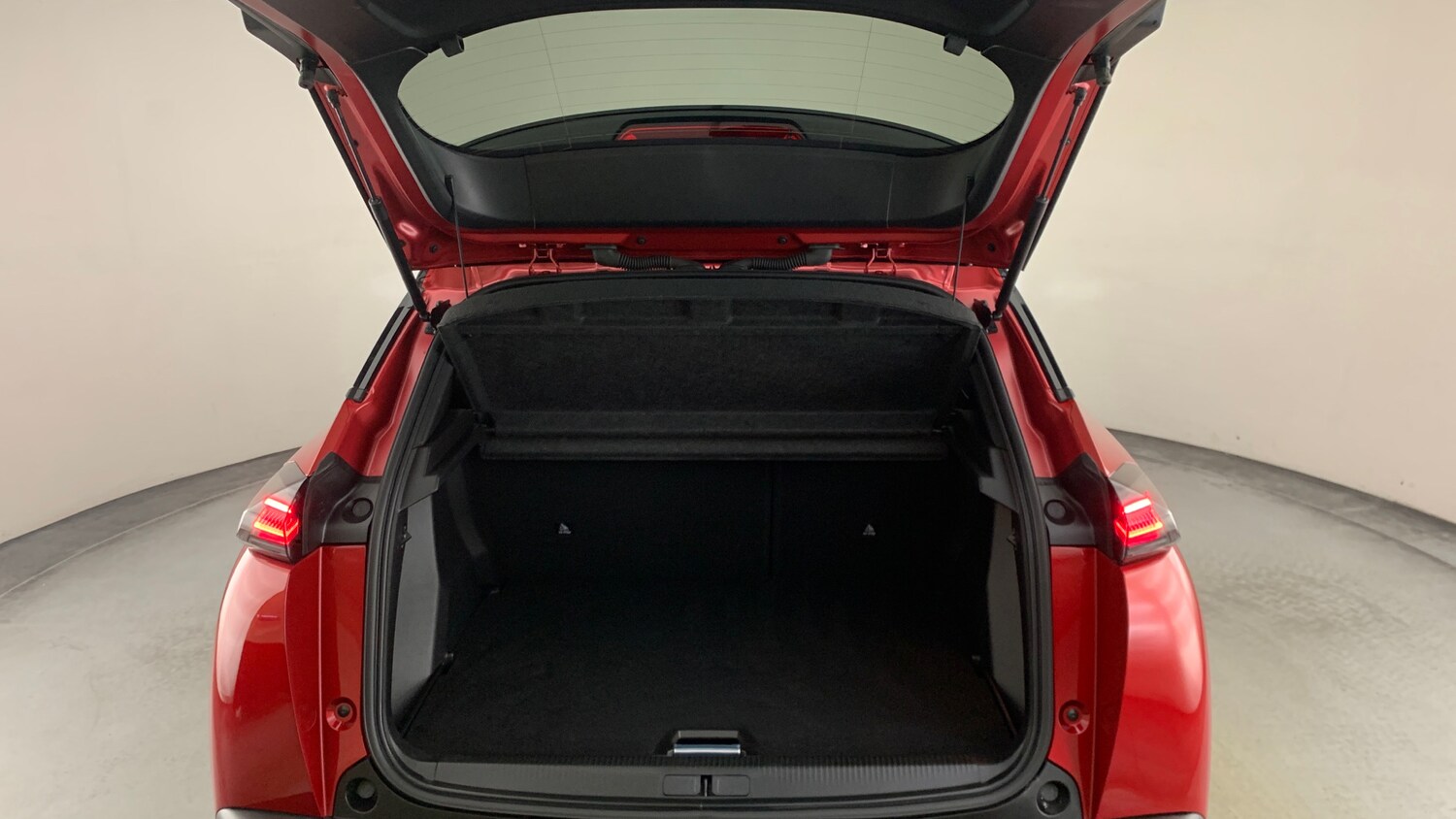 Used Peugeot 2008 2025 for sale - 76586378: Photo 5