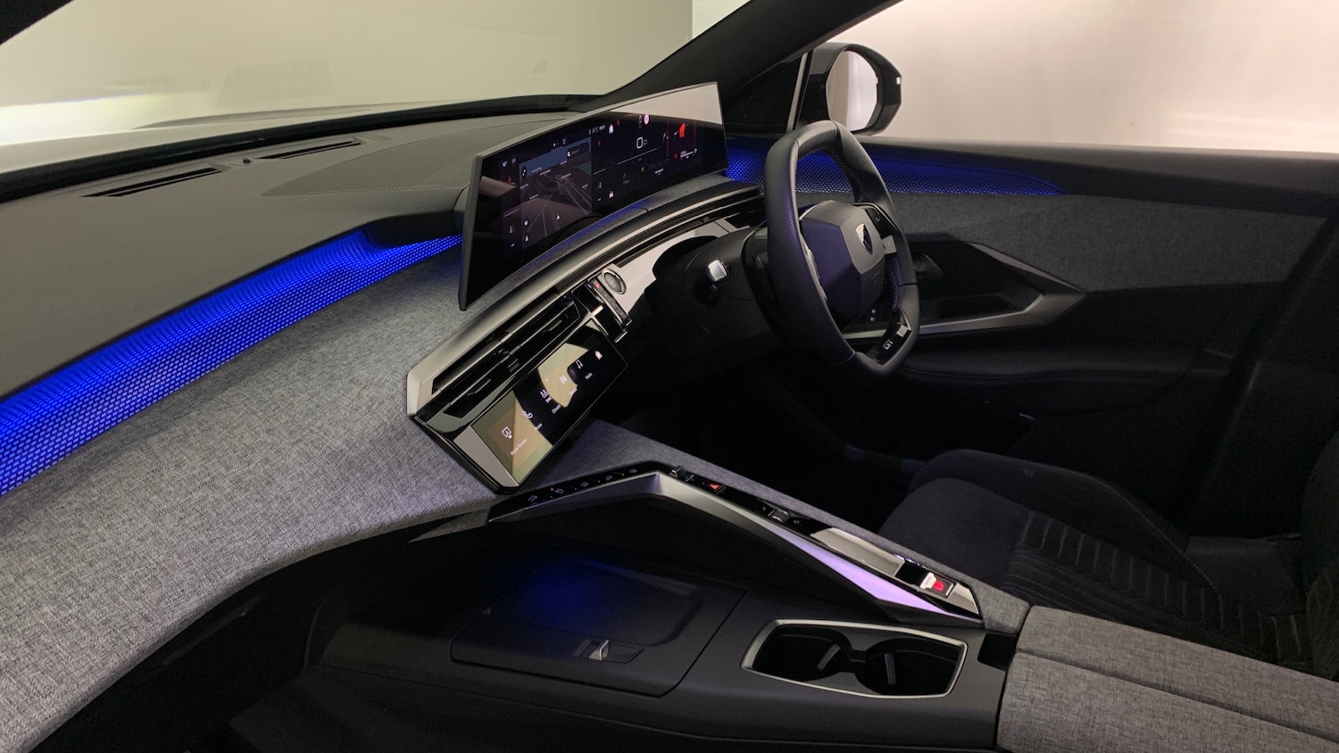 Used Peugeot 3008 2024 for sale - 77994724: Photo 2