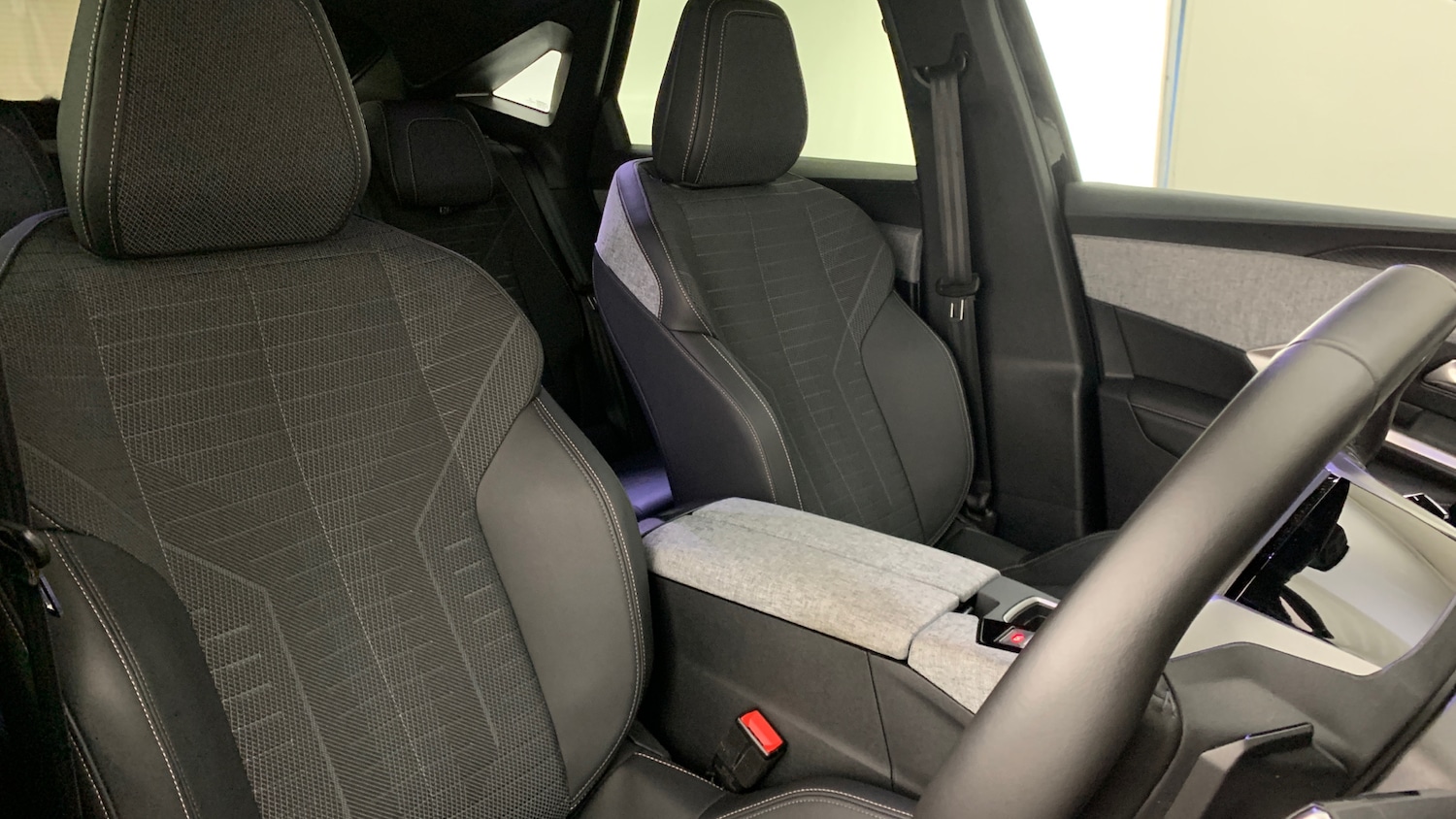 Used Peugeot 3008 2024 for sale - 77042326: Photo 44