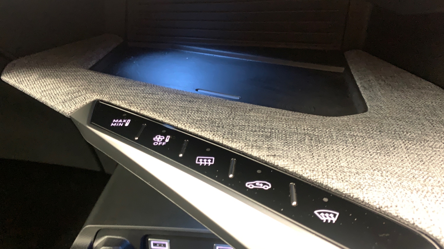 Used Peugeot 3008 2024 for sale - 76621461: Photo 32