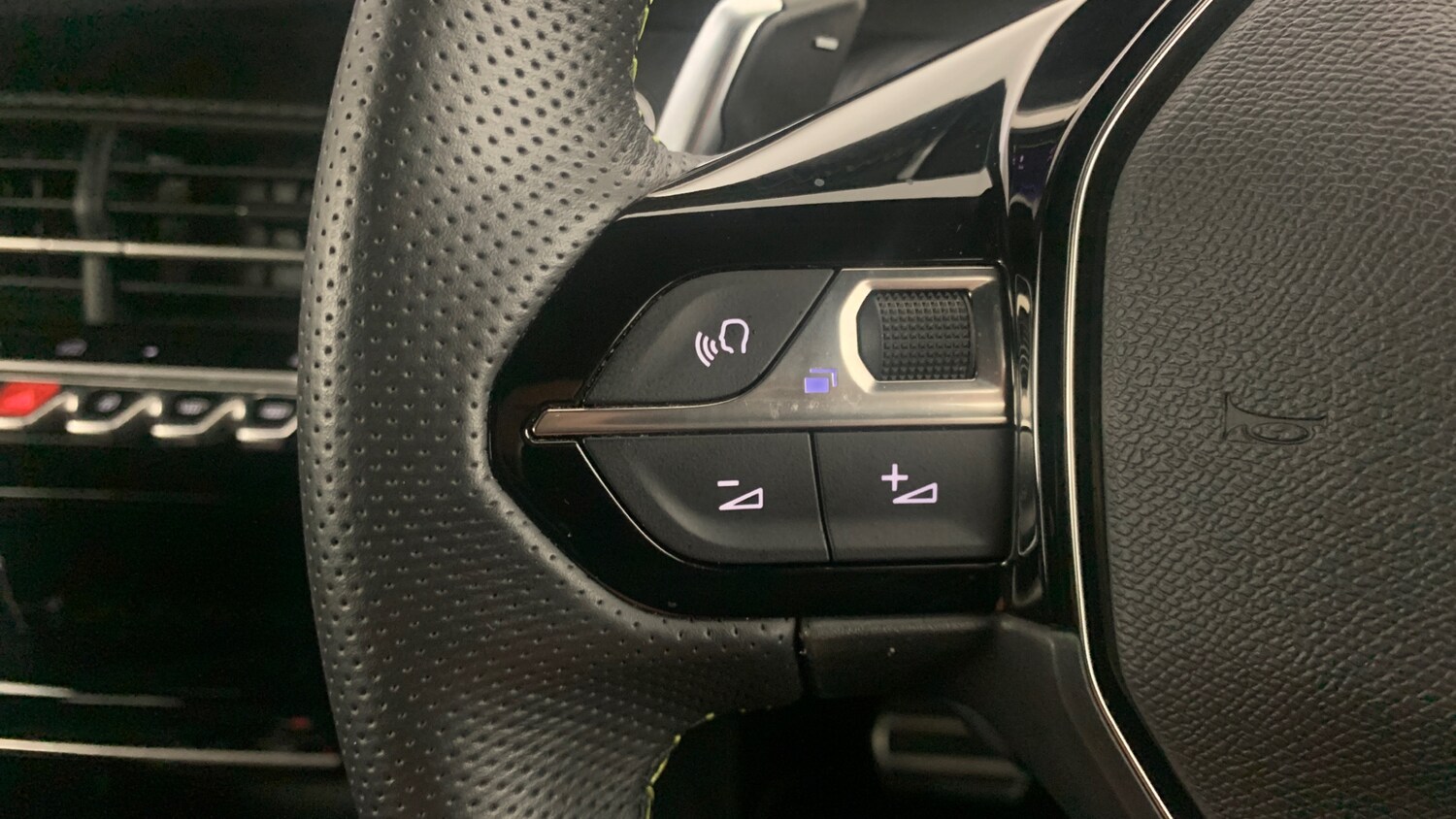 Used Peugeot 2008 2023 for sale - 76271392: Photo 19