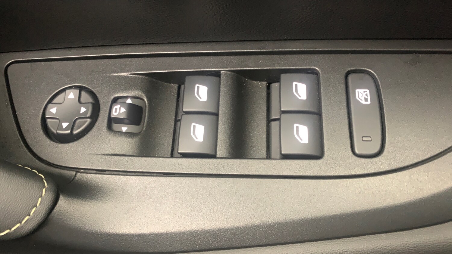 Used Peugeot 2008 2023 for sale - 76271392: Photo 36