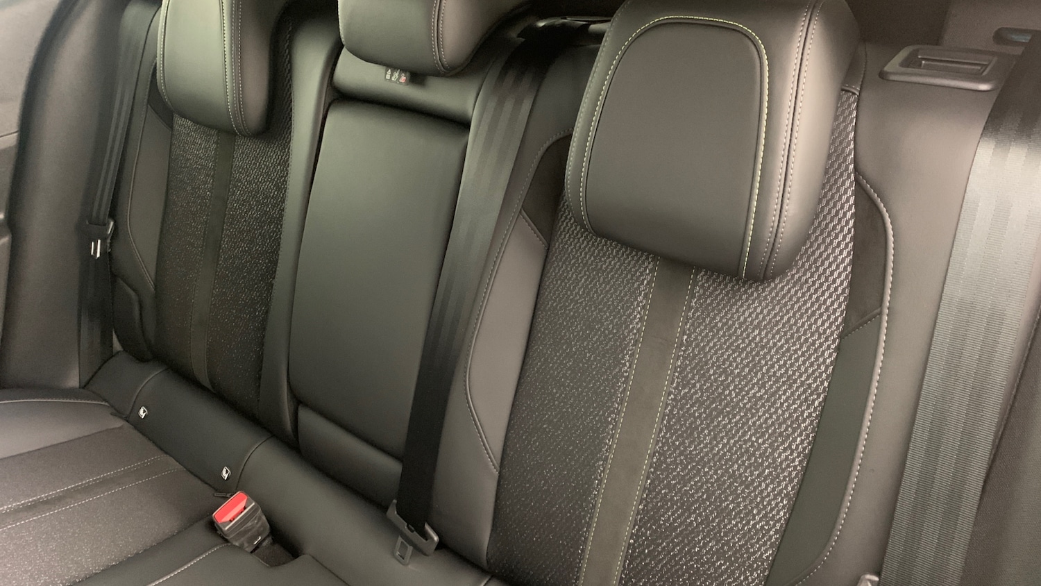 Used Peugeot 408 2025 for sale - 77042318: Photo 9