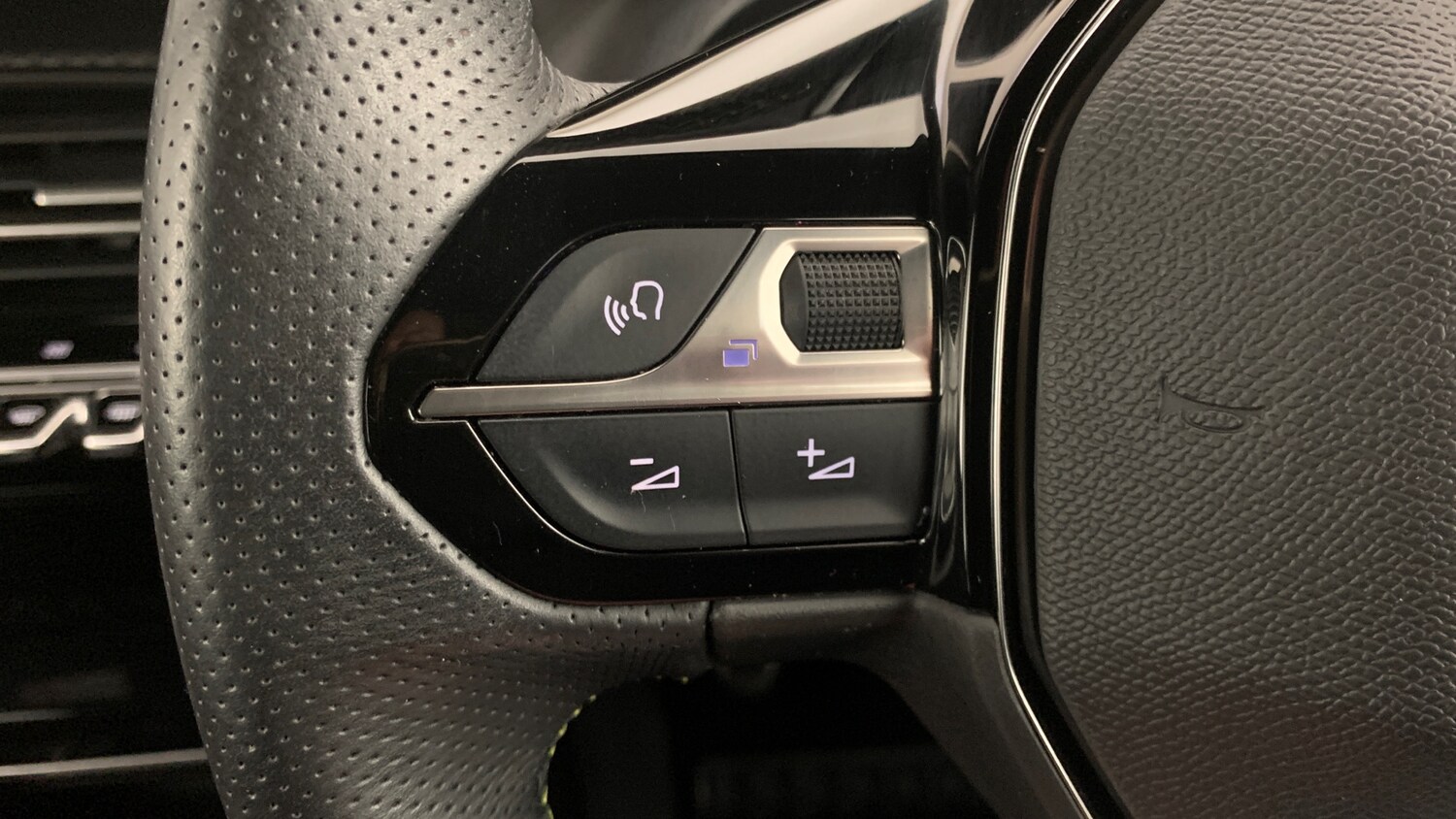 Used Peugeot 208 2022 for sale - 76260905: Photo 19