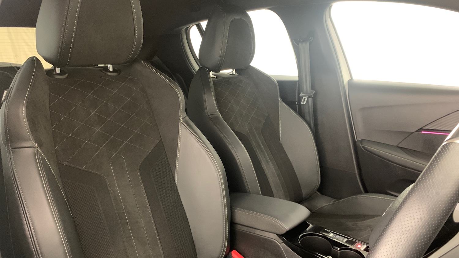 Used Peugeot 208 2022 for sale - 76260905: Photo 37