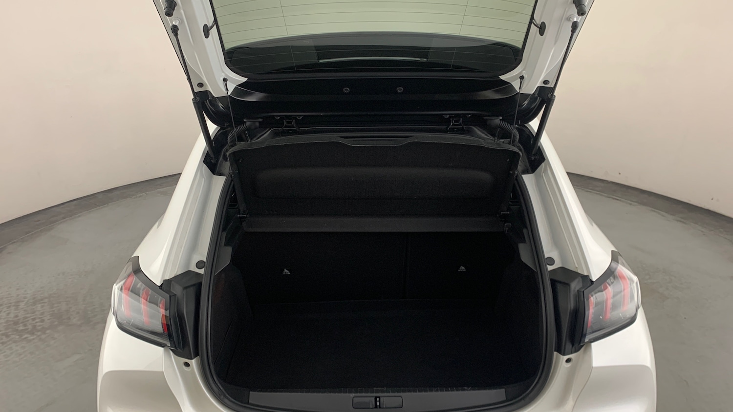 Used Peugeot 208 2022 for sale - 76260905: Photo 5