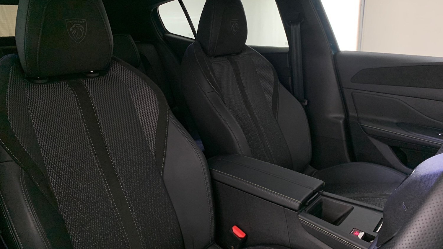 Used Peugeot 408 2025 for sale - 77009460: Photo 44