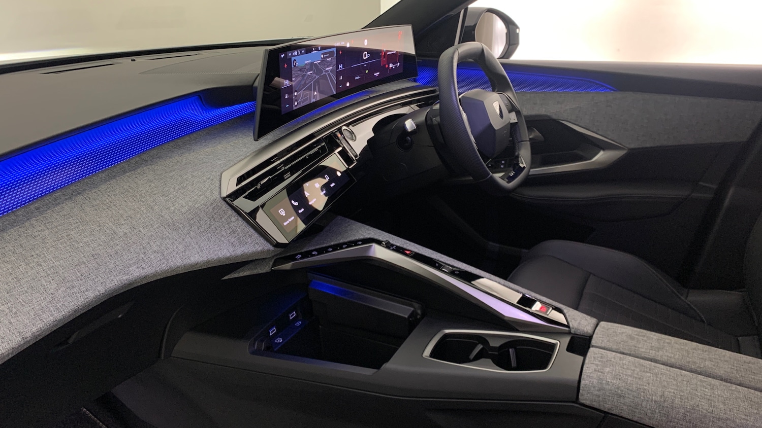 Used Peugeot 3008 2025 for sale - 77042323: Photo 2