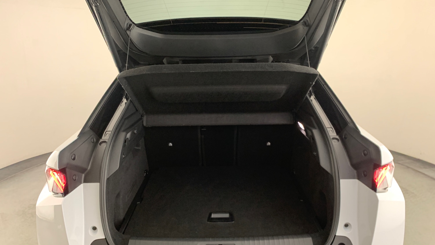 Used Peugeot 3008 2025 for sale - 77042323: Photo 5