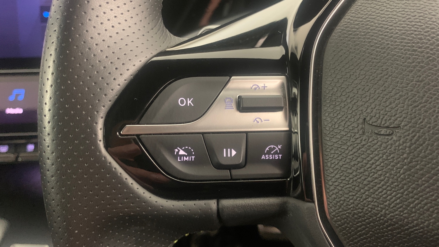 Used Peugeot 408 2023 for sale - 76574431: Photo 19