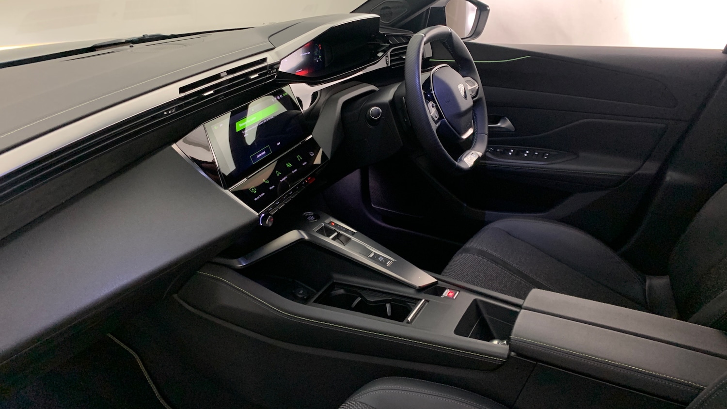 Used Peugeot 408 2025 for sale - 78087693: Photo 2