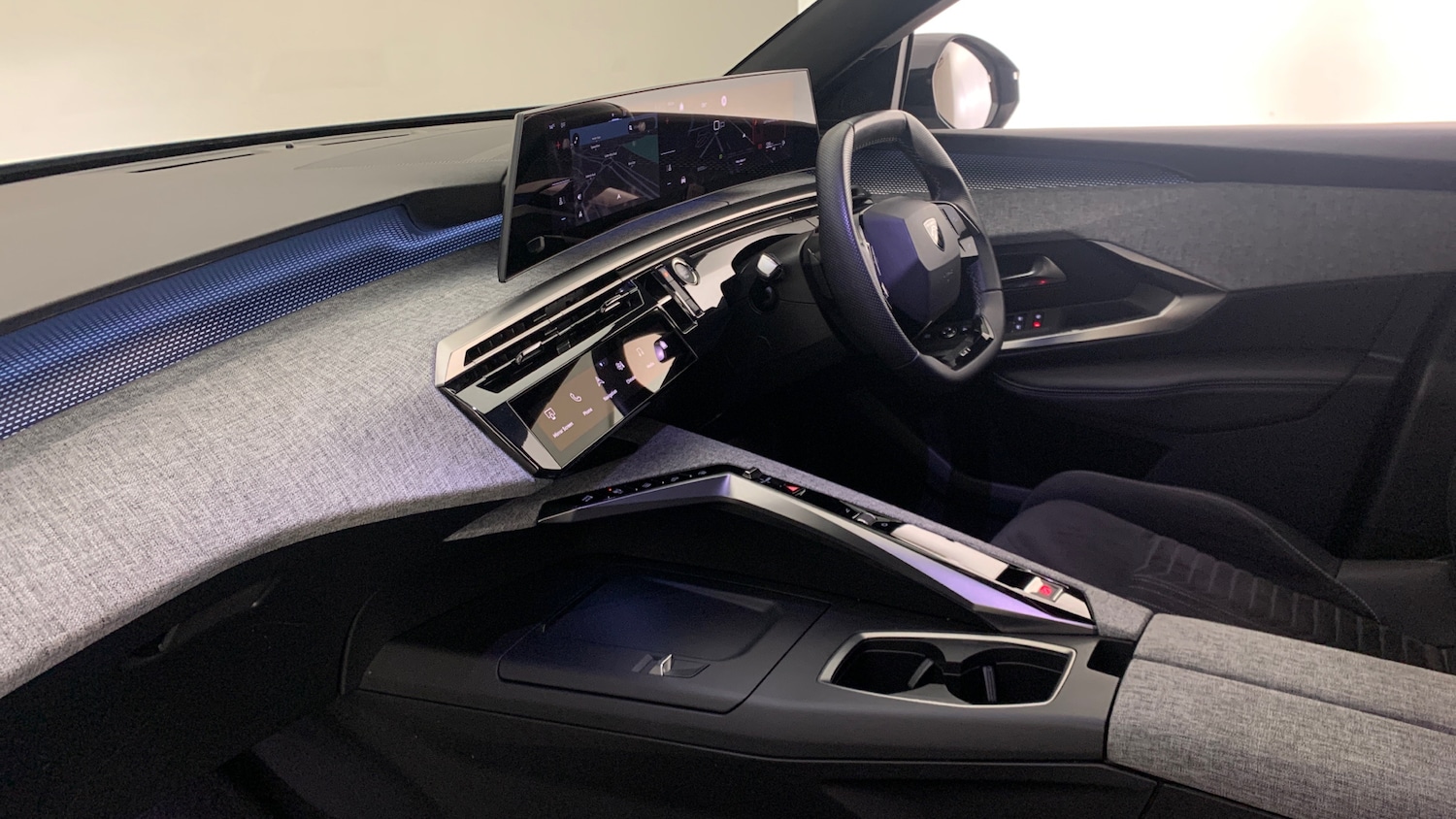 Used Peugeot 5008 2024 for sale - 76621462: Photo 2