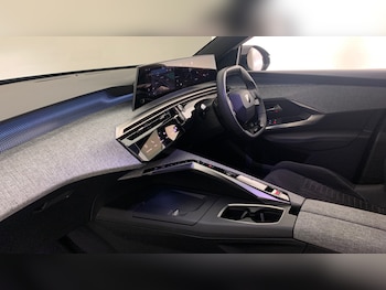 Used Peugeot 5008 2024 for sale - 76621462: Photo