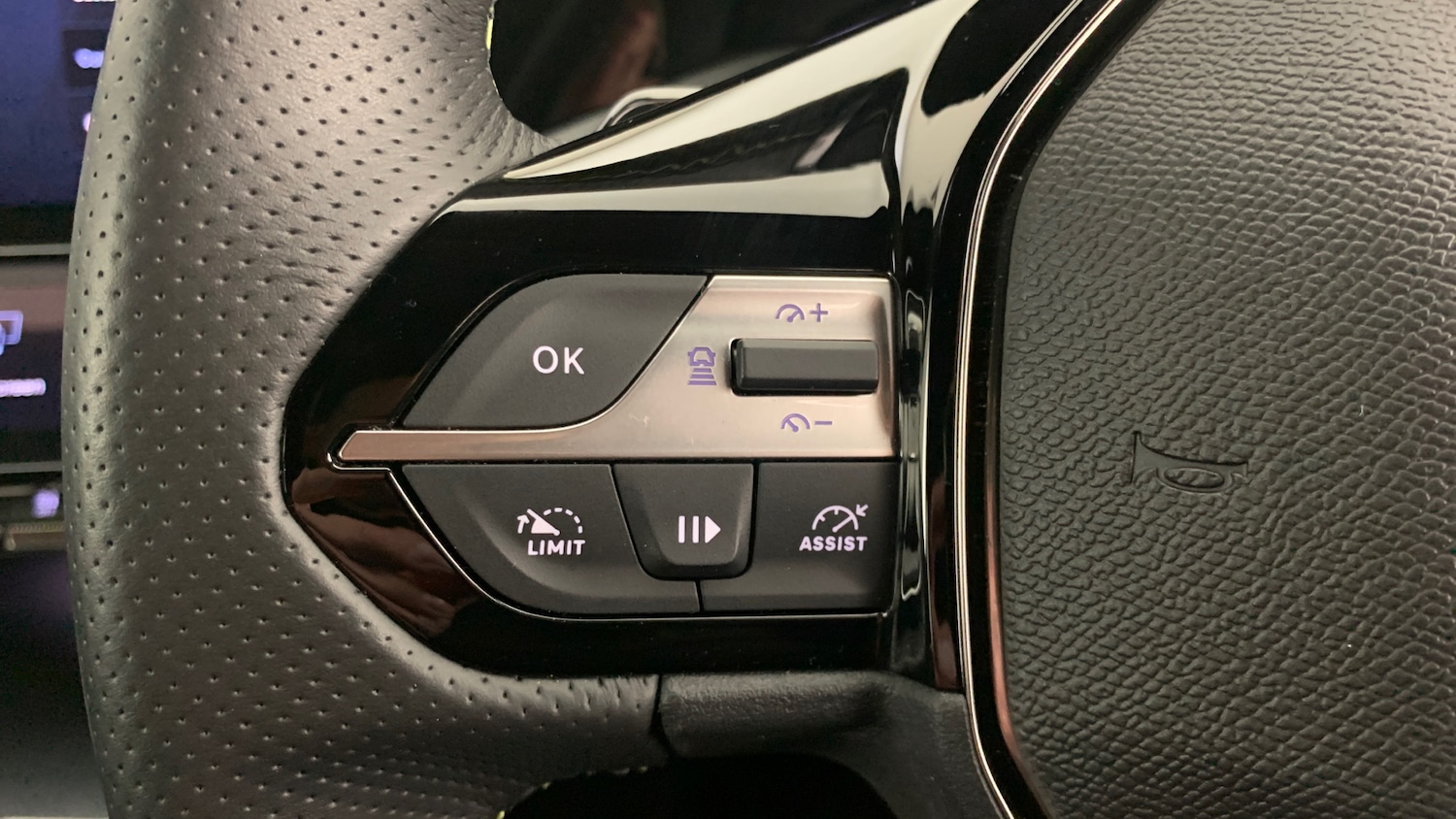 Used Peugeot 408 2024 for sale - 76998831: Photo 19