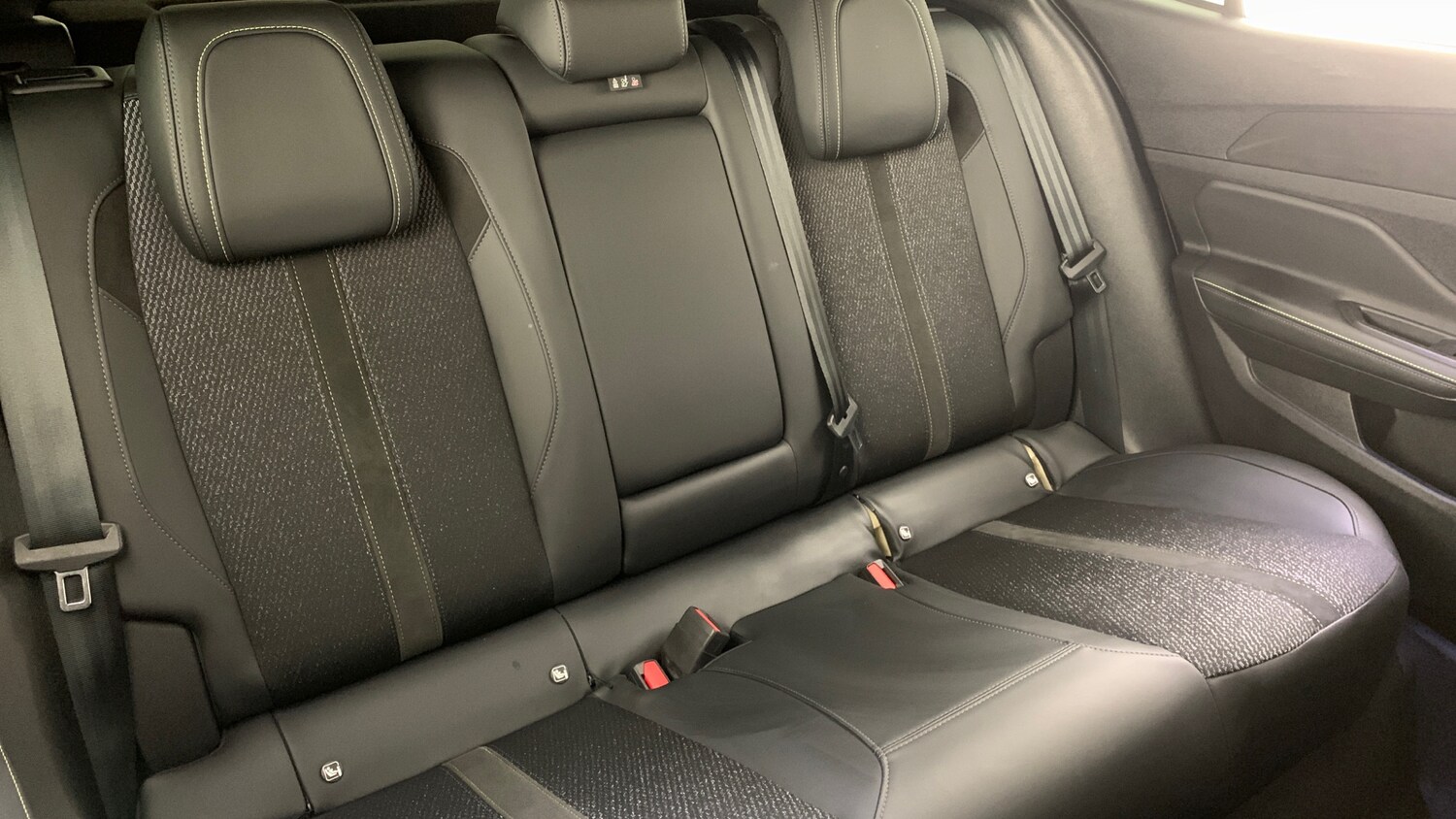 Used Peugeot 408 2025 for sale - 77599593: Photo 8