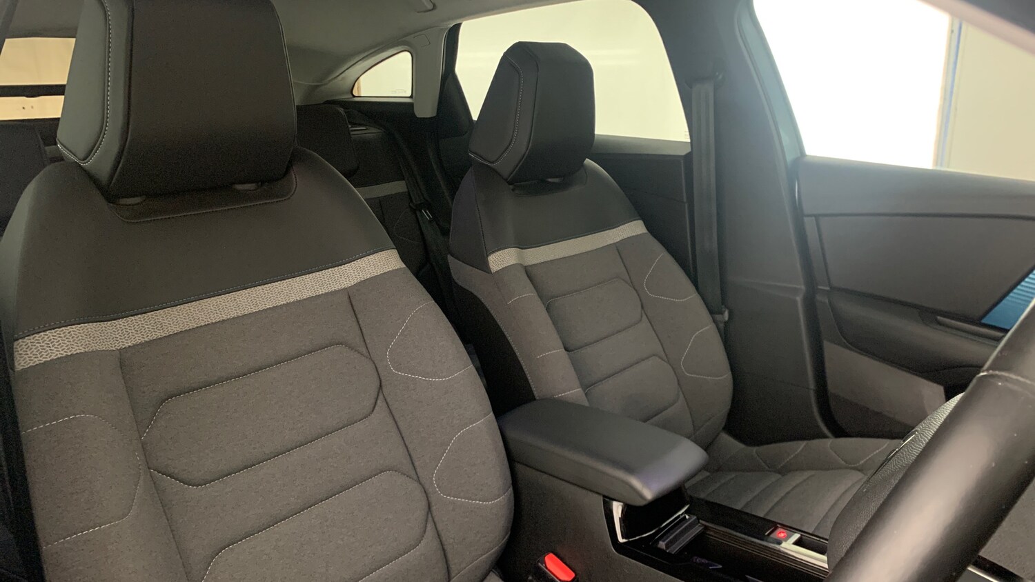 Used Citroen C4 2021 for sale - 76772597: Photo 50