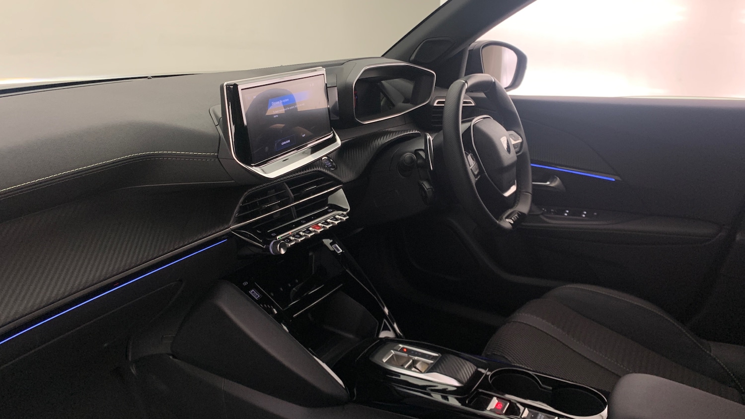 Used Peugeot 2008 2025 for sale - 76574469: Photo 2