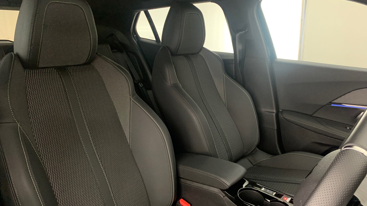 Used Peugeot 2008 2025 for sale - 76574469: Photo 41