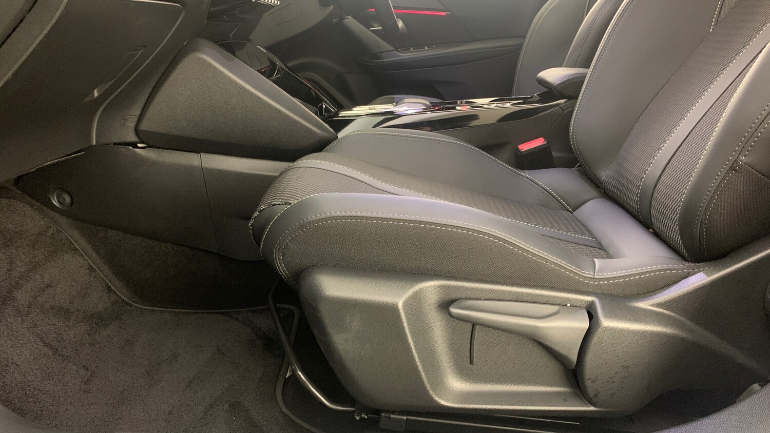 Used Peugeot 2008 2025 for sale - 77854981: Photo 45