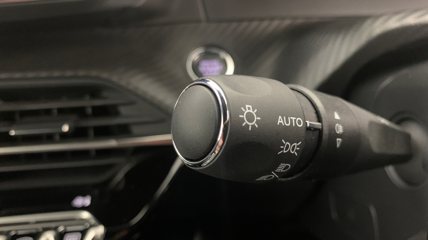 Used Peugeot 2008 2024 for sale - 76486420: Photo 32