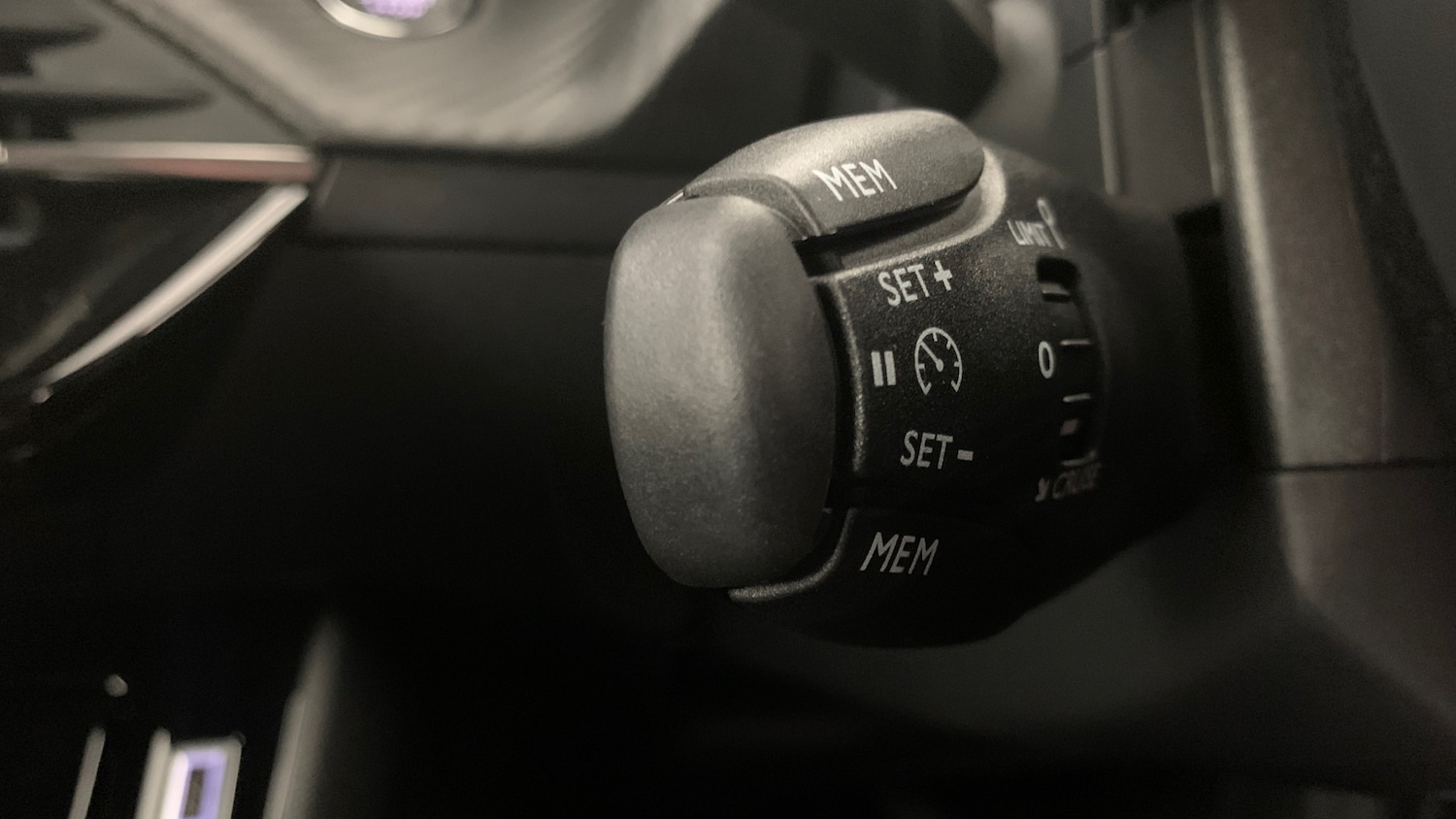 Used Peugeot 2008 2024 for sale - 76486420: Photo 34