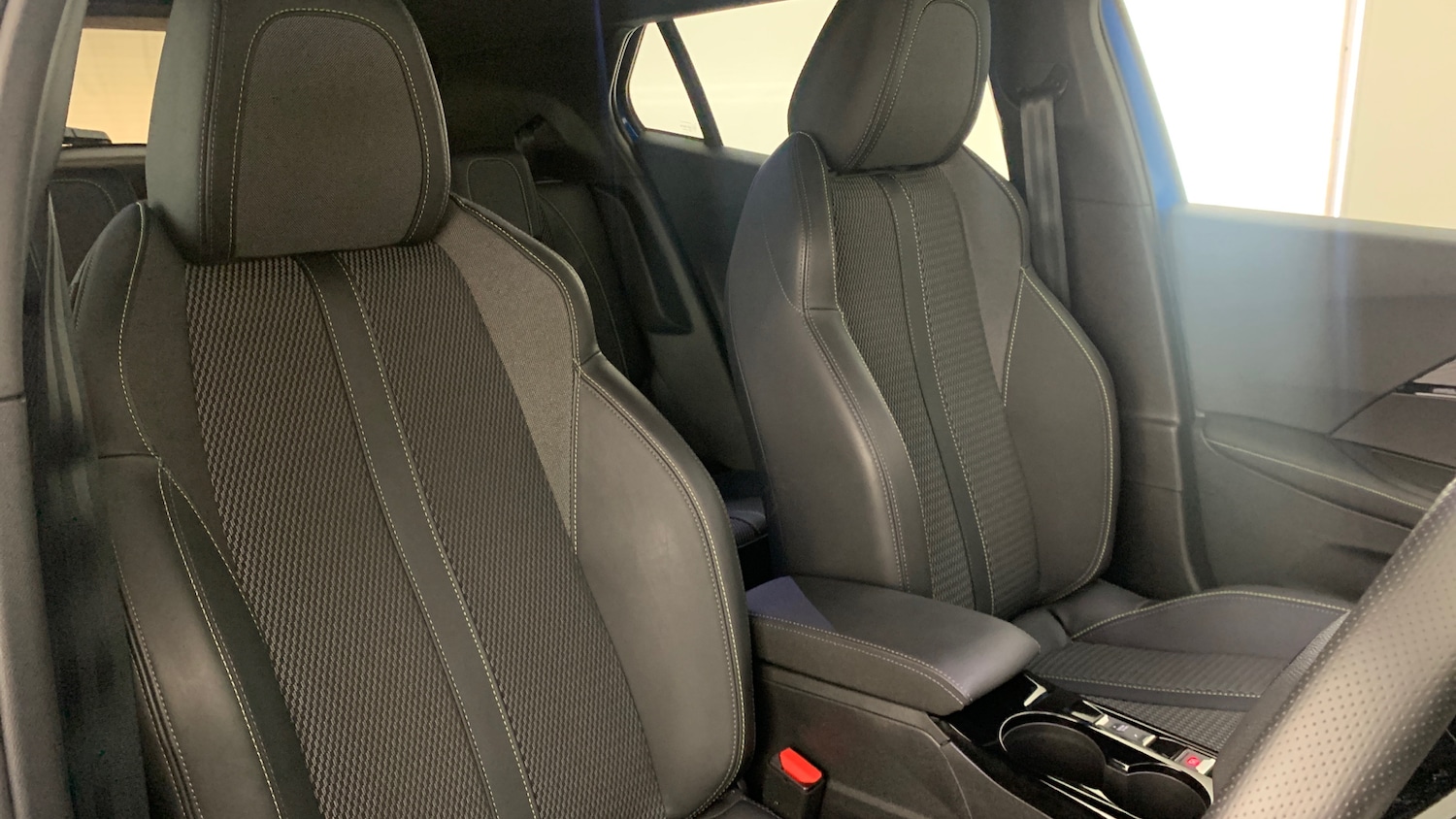 Used Peugeot 2008 2024 for sale - 76486420: Photo 40