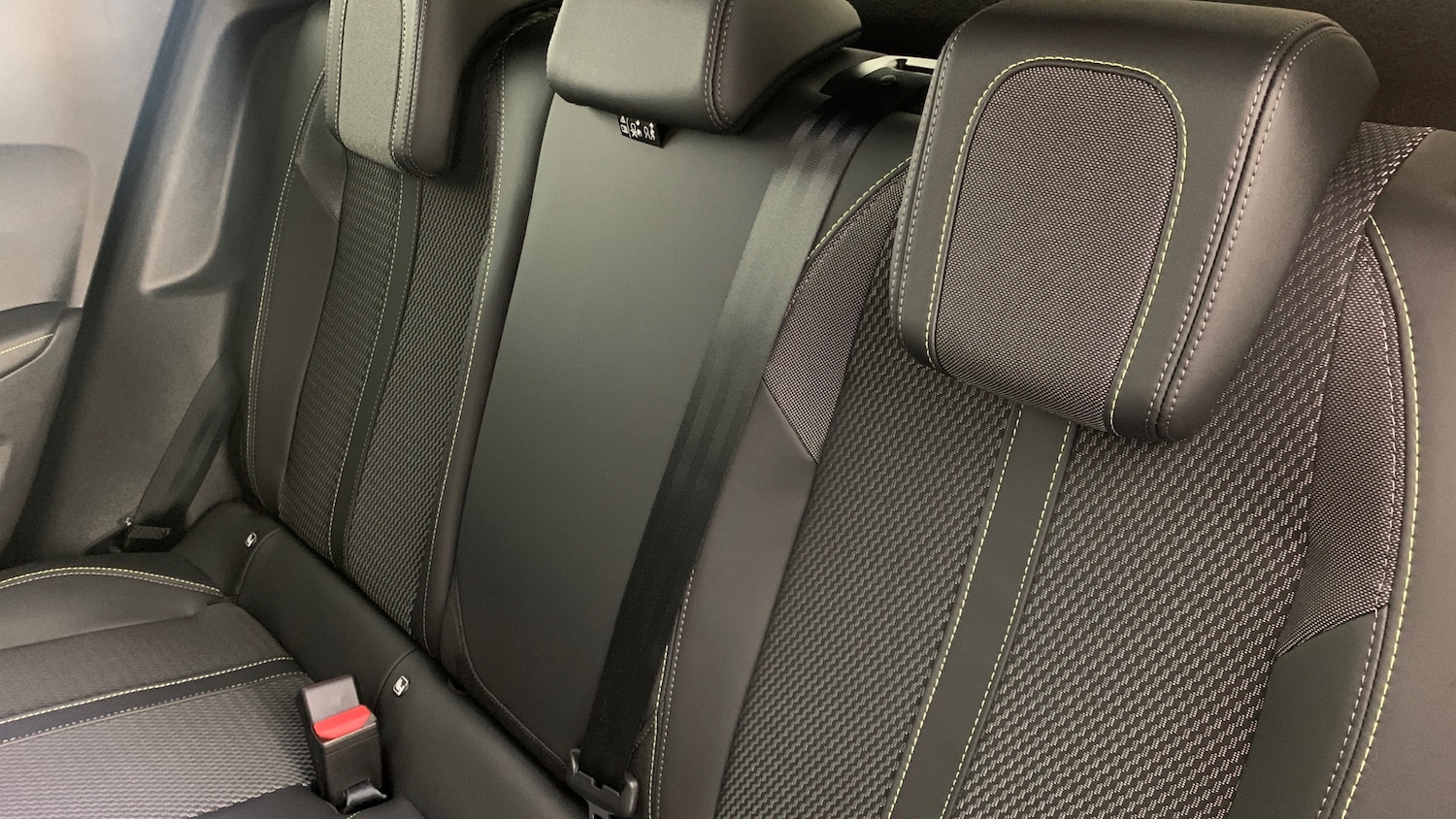 Used Peugeot 2008 2024 for sale - 76486420: Photo 8