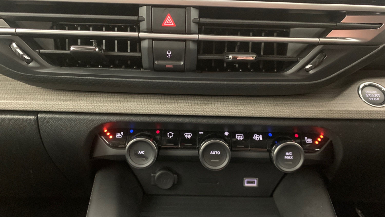 Used Citroen C5 X 2024 for sale - 76389580: Photo 31